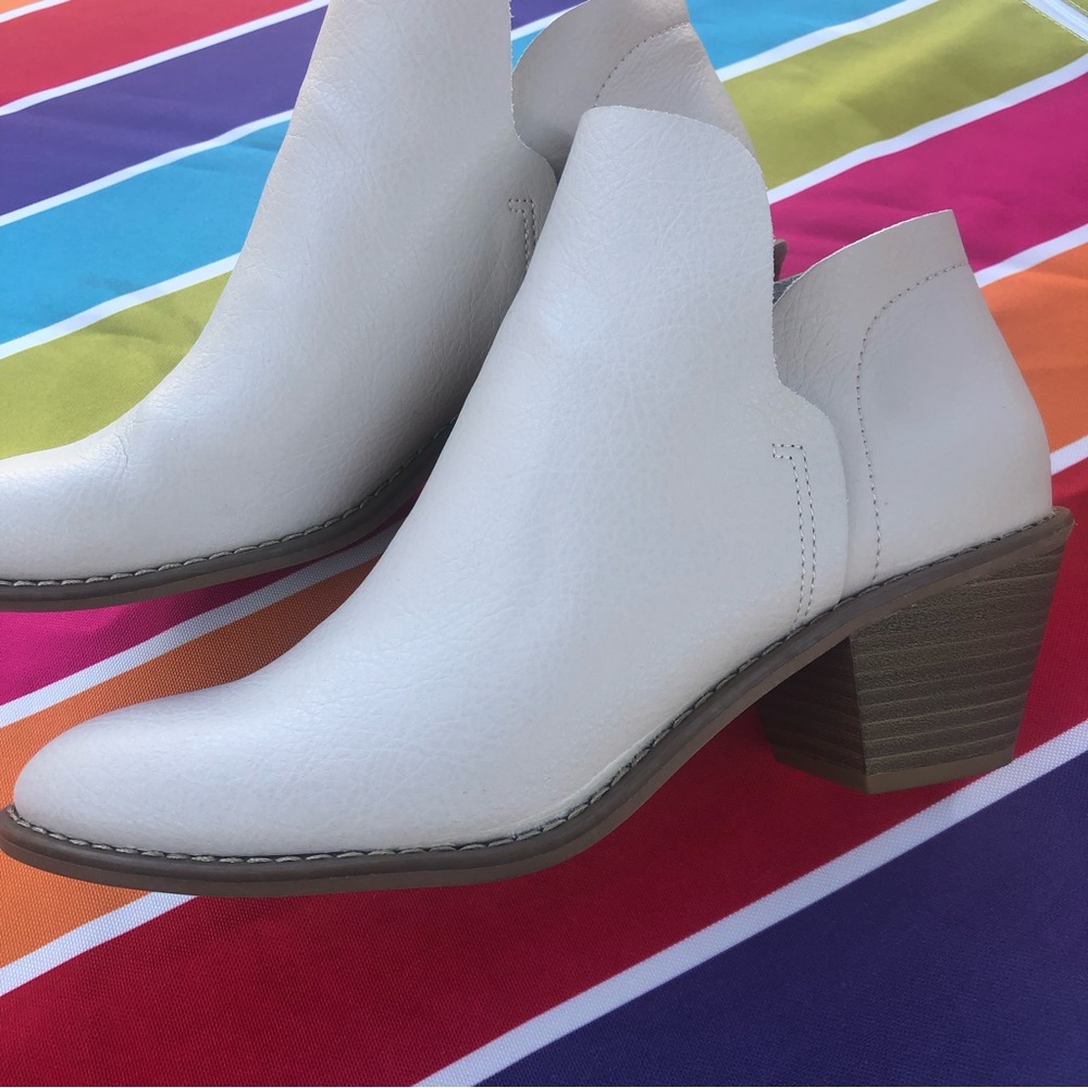 Cream Color Booties❗️ - Picture 2 of 6